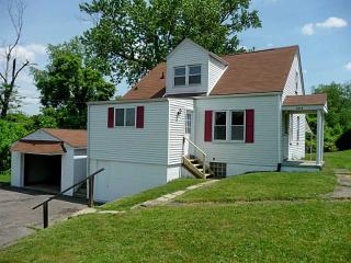 3316 Evans Dr, Finleyville, PA 15332-8906