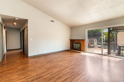 10027 Anja Pl, Lakeside, CA 92040-2715