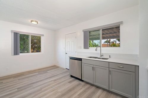 716 Grapevine Rd, Vista CA  92083-5527 exterior