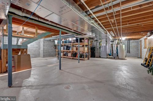 813 Marlboro Spring Rd, Kennett Sq PA  19348-1313 exterior