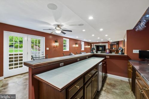 14829 Cox Creek Ct, Haymarket VA  20169-2626 exterior