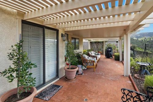 28782 Vista Valley Dr, Vista CA  92084-2223 exterior