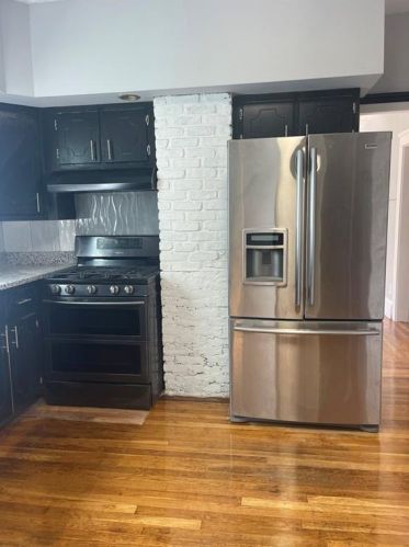 43 Waller St, Providence, RI 02908-3842