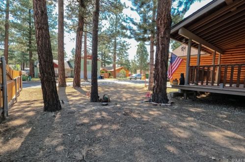 549 Fairway Blvd, Big Bear City CA  92314-8875 exterior