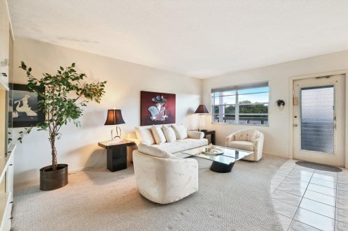 345 Wellington H, West Palm Beach, FL 33417-2573