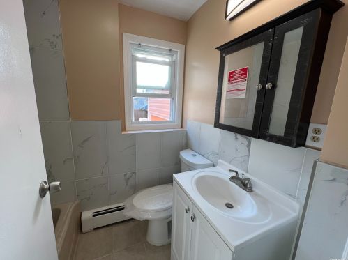 288 Randall Ave, Floral Park NY  11003-3104 exterior