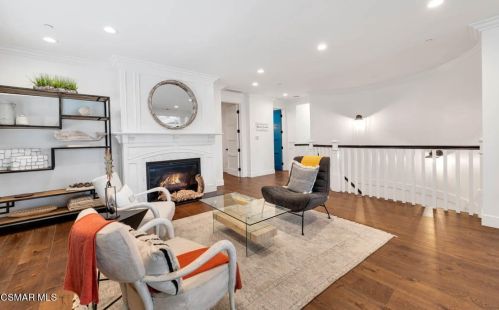 820 Mandalay Bch Rd, Oxnard CA 93035-1078 exterior