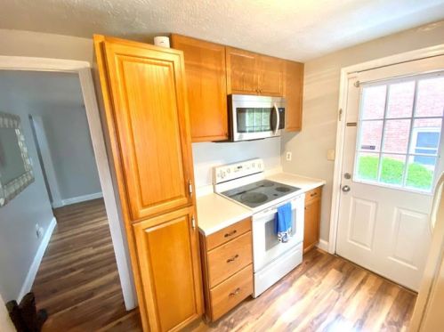 524 Wildwood Ave, New Castle PA  16105-2440 exterior