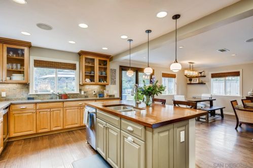 9734 Caminito Mojado, San Diego CA 92131-2107 exterior