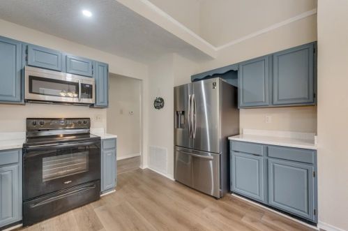1147 Prospect Dr, Lewisville TX  75028-2549 exterior