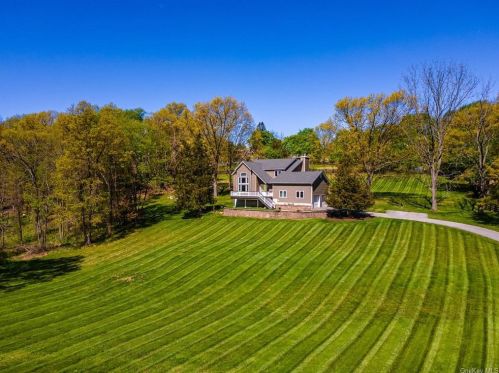 375 Kaisertown Rd, Montgomery, NY 12549-2306