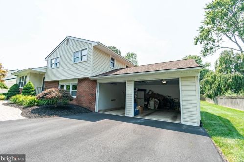 1113 Roeloffs Rd, Yardley PA  19067-4514 exterior