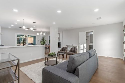 9805 Estate Ln, Dallas TX  75238-1962 exterior