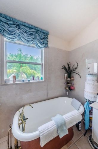 4832 Sunset Blvd, Port Richey FL  34668-6443 exterior