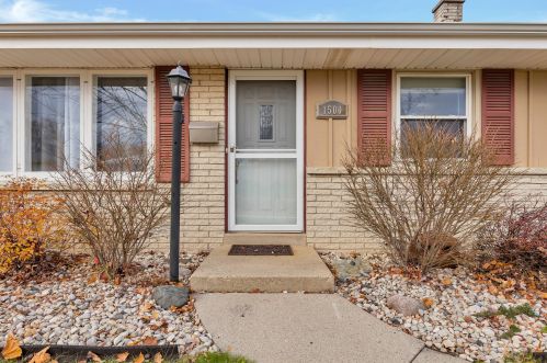 1500 Klein Ave, Milwaukee, WI 53221-4309