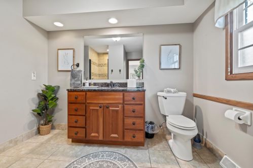 1110 Downing Dr, Waukesha WI  53186-6735 exterior