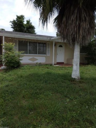 116 Alcala Ct, Lehigh Acres, FL 33936-7110