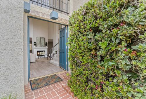 859 Links View Dr, Simi Valley, CA 93065-6661