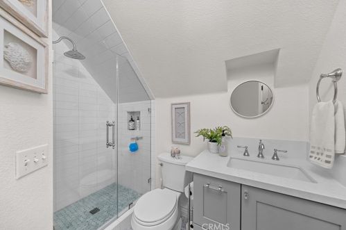 41664 Camino Del Vino, Temecula CA  92592-8439 exterior