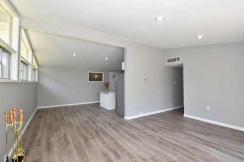3512 Sunset Dr, Milwaukee WI  53220-1219 exterior