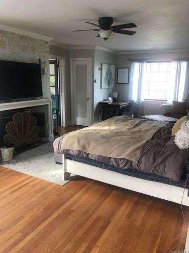 21 Linden Pl, Middletown NY  10940-4803 exterior