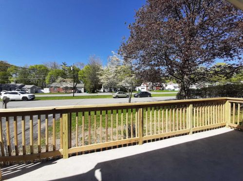 12 Field Ct, Poughkeepsie NY  12601-5209 exterior