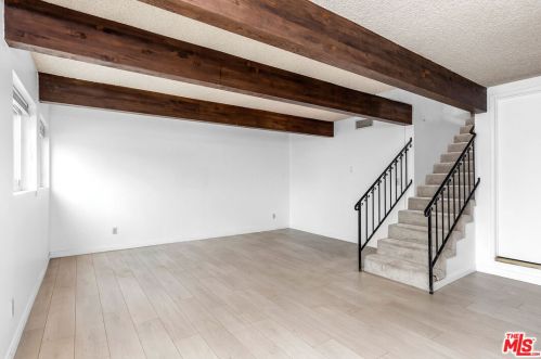 609 35th St, Manhattan Beach CA  90266-3427 exterior
