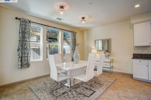 70 Thunder Bay Ct, West Pittsburg CA  94565-7924 exterior