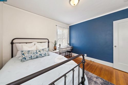 7426 Holly St, Oakland CA  94621-2834 exterior