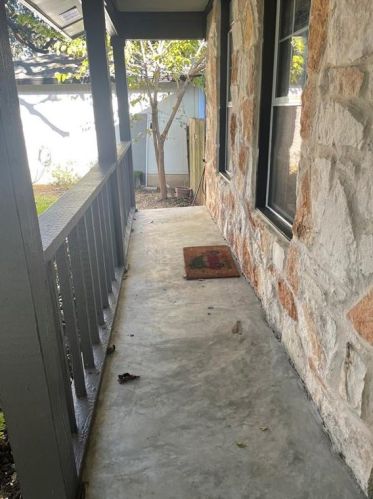 3805 Alexandria Dr, Austin TX  78749-3933 exterior