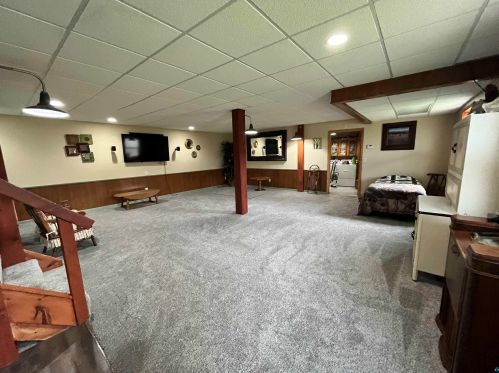 3613 Haines Rd, Duluth MN 55811-3733 exterior