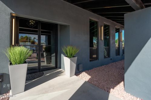 7702 Villa Theresa Dr, Glendale AZ 85308-8092 exterior