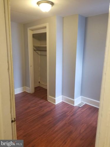 2041 Manton St, Philadelphia PA  19146-4327 exterior