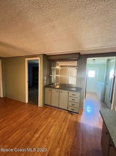 610 Dolphin Cir, Sebastian FL  32976-2591 exterior