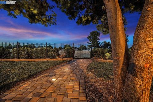 1419 Aster Ln, Livermore CA  94551-1417 exterior
