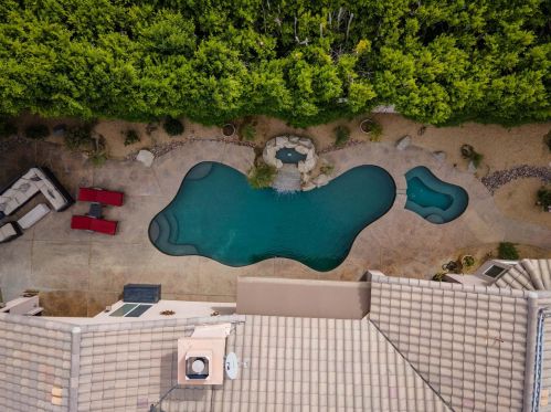 8 King Edward Ct, Rancho Mirage CA  92270-1621 exterior