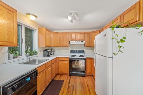 17 Meetinghouse Rd, Keene NH  03431-2065 exterior