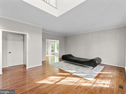 12825 Tournament Dr, Herndon VA  20191-5861 exterior