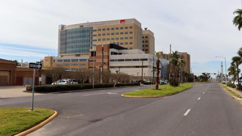 7011 Holiday Dr, Galveston, TX 77550-3027