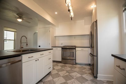 662 Stambaugh Ave, Hermitage PA  16146-4131 exterior