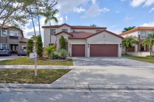 3586 143rd Ave, Hollywood FL  33027-4704 exterior