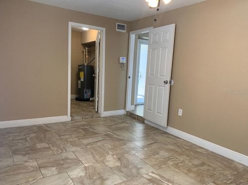 5917 Bolling Dr, Orlando FL 32808-6010 exterior