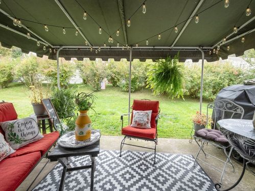 305 Canterbury Ct, Oakmont PA  15139-1177 exterior