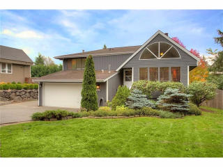 9512 117th Pl, Kirkland, WA 98033-5192