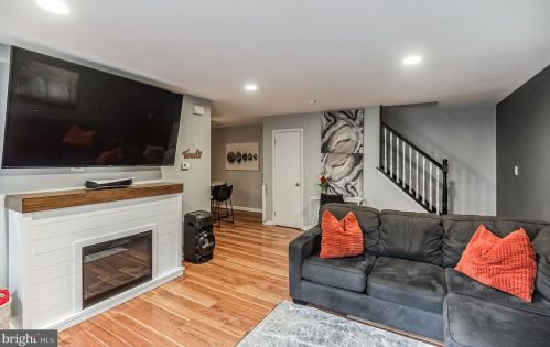 3056 Harbour Dr, Palmyra NJ  08065-2208 exterior