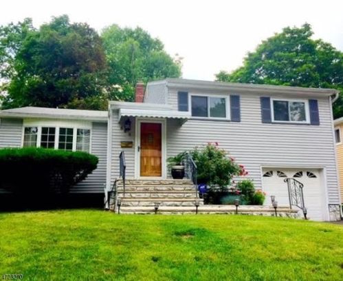305 Mclean Pl, Industrial Hillside, NJ 07205-1748