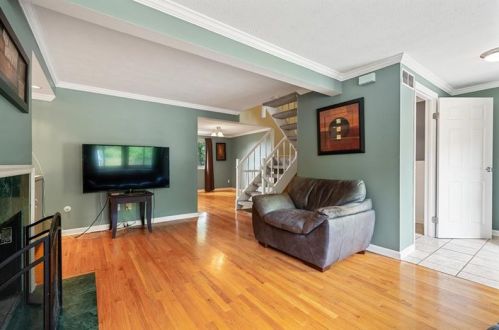 109 Rampart Blvd, New Kensington PA  15068-9348 exterior