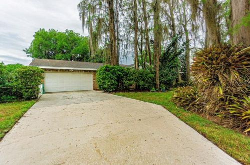 18216 Abbey Ln, Lutz, FL 33548-4965