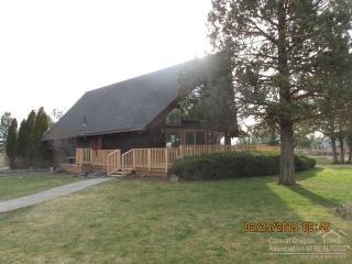 67360 Highway 20, Bend OR  97701-9203 exterior
