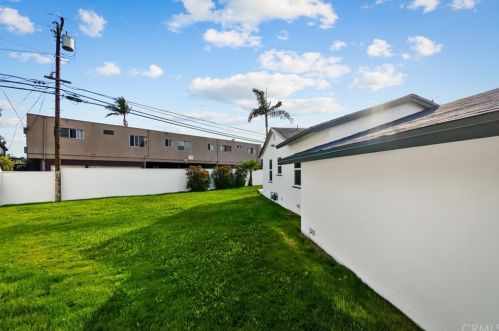 14021 Casimir Ave, Gardena CA  90249-2810 exterior